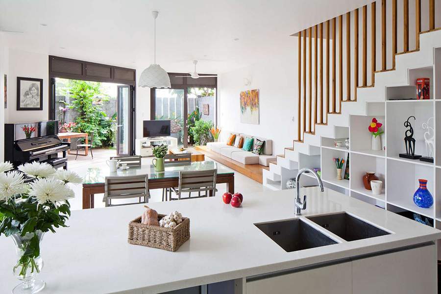 mau-phong-khach-dep-co-cau-thang-17